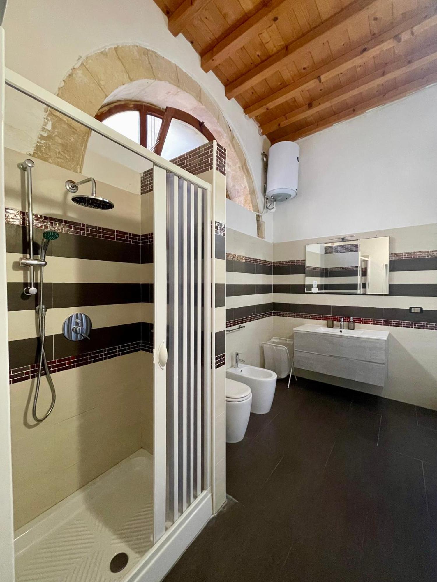 Il Cortiletto Di Ortigia Villa Syrakusa Exteriör bild