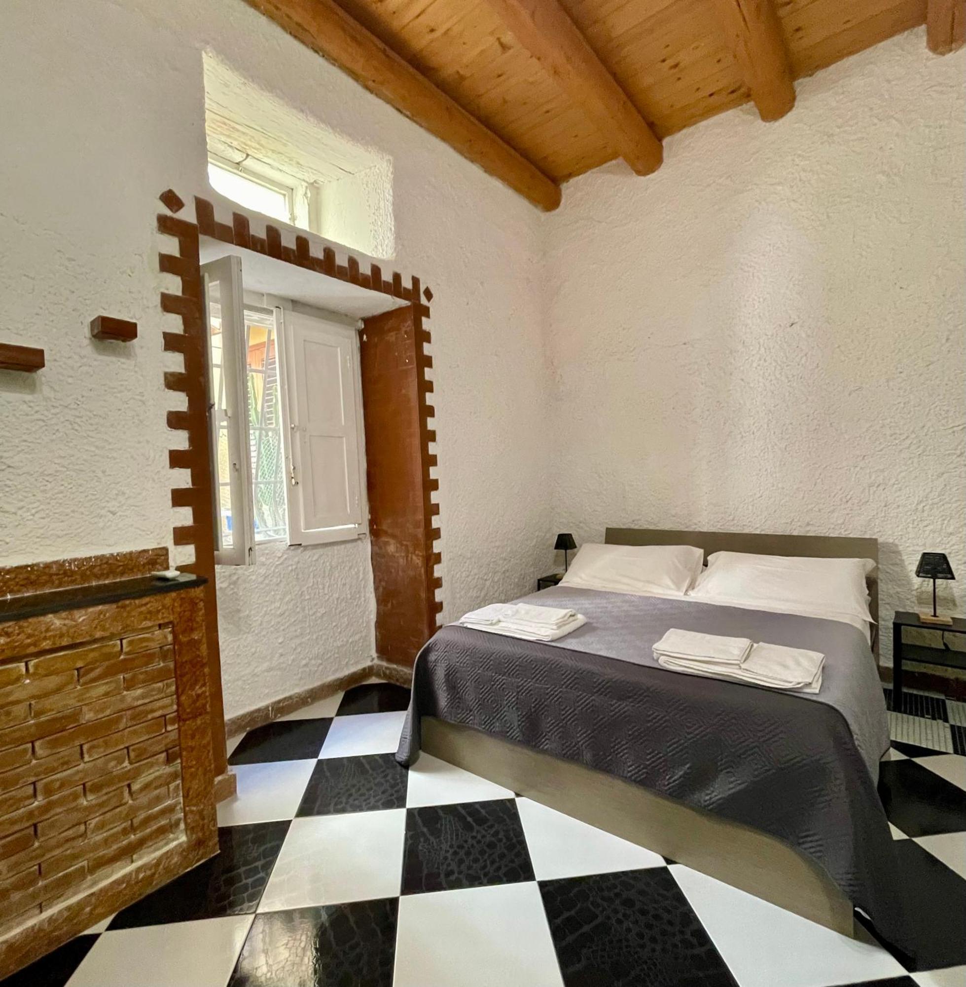 Il Cortiletto Di Ortigia Villa Syrakusa Exteriör bild